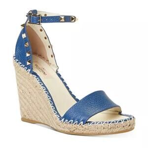 NEW Valentino Garavani Rockstud Espadrille Wedge Sandals Size 38 Blue